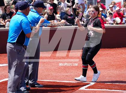 Thumbnail 1 in Iowa Park vs Argyle (UIL 4A Region I Regional Final) photogallery.