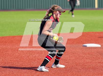 Thumbnail 2 in Iowa Park vs Argyle (UIL 4A Region I Regional Final) photogallery.
