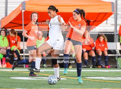 Thumbnail 3 in Timpview vs Skyline (UHSAA 4A Semifinal) photogallery.