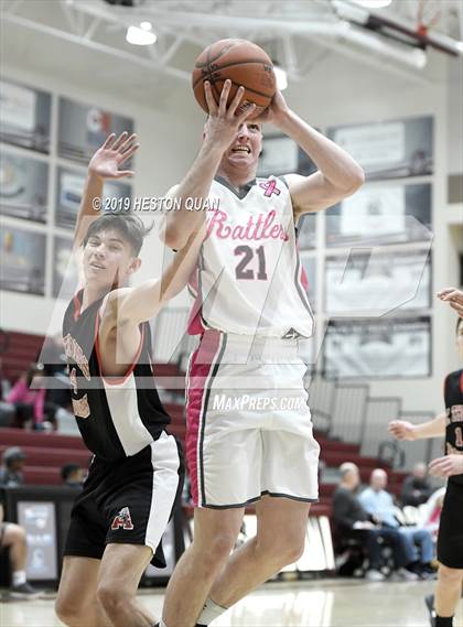 Thumbnail 3 in Rancho Mirage vs. St. Thomas Aquinas - Canada (Rancho Mirage Holiday Invitational) photogallery.
