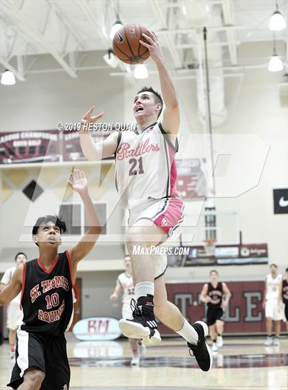 Thumbnail 1 in Rancho Mirage vs. St. Thomas Aquinas - Canada (Rancho Mirage Holiday Invitational) photogallery.