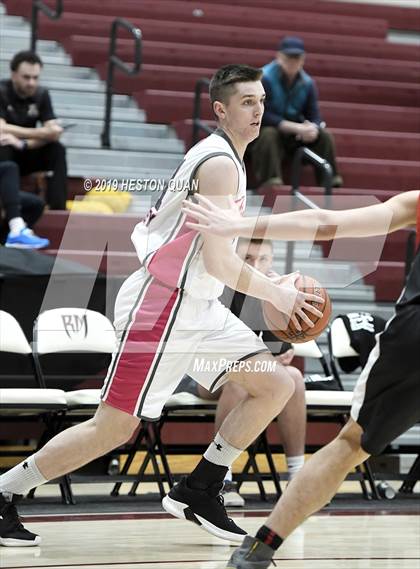 Thumbnail 1 in Rancho Mirage vs. St. Thomas Aquinas - Canada (Rancho Mirage Holiday Invitational) photogallery.