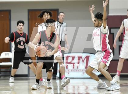 Thumbnail 2 in Rancho Mirage vs. St. Thomas Aquinas - Canada (Rancho Mirage Holiday Invitational) photogallery.