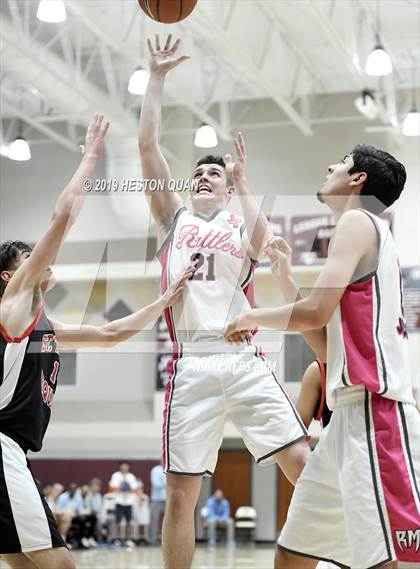 Thumbnail 3 in Rancho Mirage vs. St. Thomas Aquinas - Canada (Rancho Mirage Holiday Invitational) photogallery.