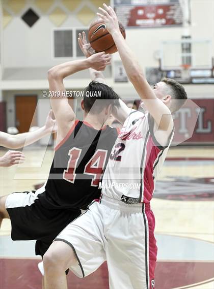 Thumbnail 1 in Rancho Mirage vs. St. Thomas Aquinas - Canada (Rancho Mirage Holiday Invitational) photogallery.
