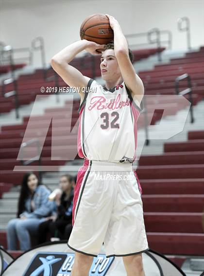 Thumbnail 2 in Rancho Mirage vs. St. Thomas Aquinas - Canada (Rancho Mirage Holiday Invitational) photogallery.