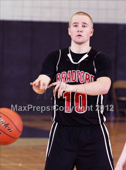 Thumbnail 2 in Punxsutawney vs. Bradford (PIAA District IX AAA Championship) photogallery.