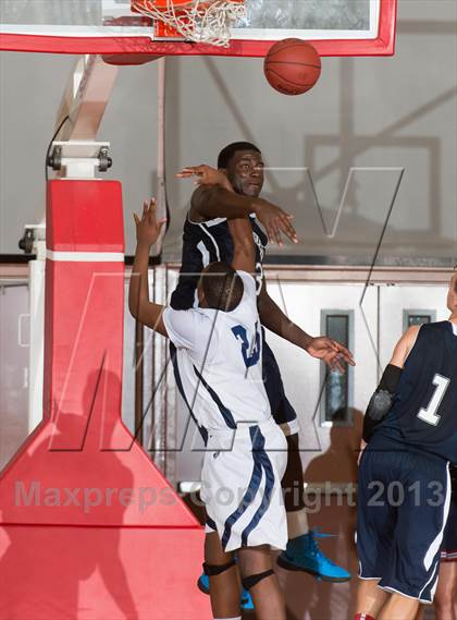 Thumbnail 2 in San Gabriel Academy vs Horizon (CIF SoCal Regional D5 Final) photogallery.