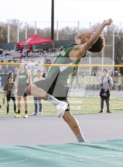 Thumbnail 2 in Capital Valley Conference 1A Meet  photogallery.