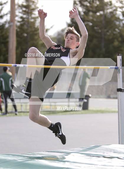 Thumbnail 2 in Capital Valley Conference 1A Meet  photogallery.