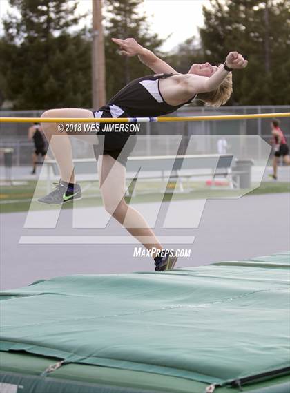 Thumbnail 3 in Capital Valley Conference 1A Meet  photogallery.