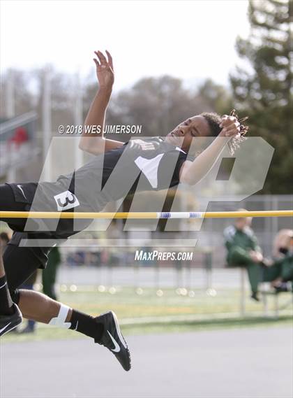 Thumbnail 3 in Capital Valley Conference 1A Meet  photogallery.