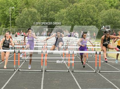 Thumbnail 2 in Butler Invitational photogallery.