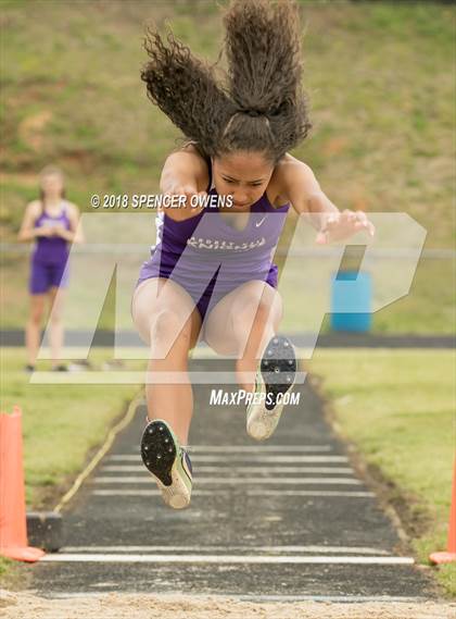 Thumbnail 1 in Butler Invitational photogallery.