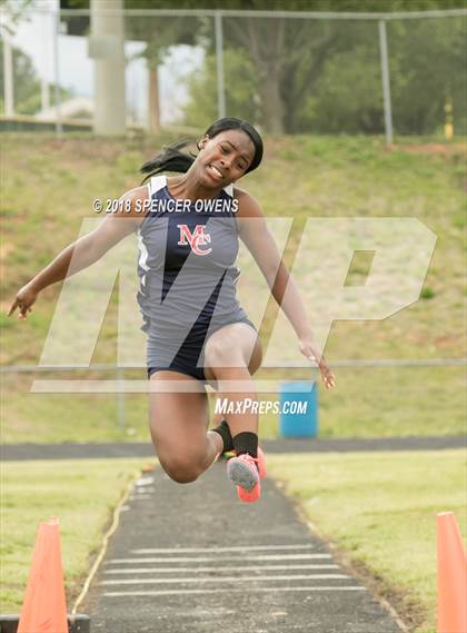 Thumbnail 3 in Butler Invitational photogallery.