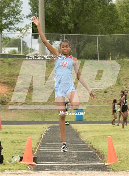 Thumbnail 2 in Butler Invitational photogallery.