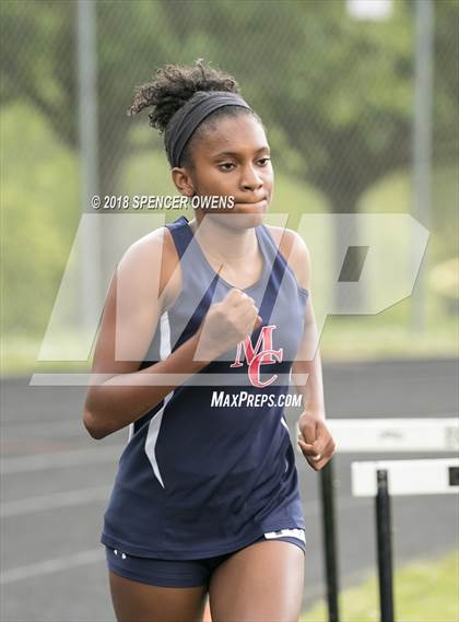 Thumbnail 2 in Butler Invitational photogallery.