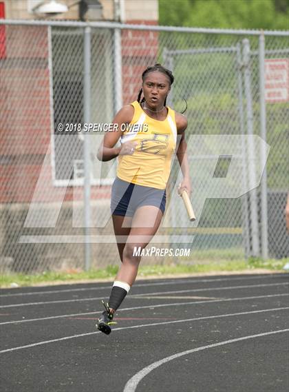 Thumbnail 2 in Butler Invitational photogallery.