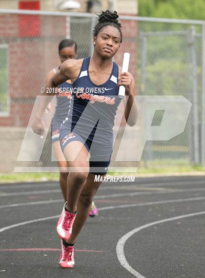 Thumbnail 3 in Butler Invitational photogallery.