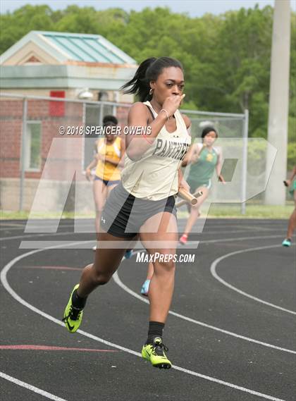 Thumbnail 3 in Butler Invitational photogallery.