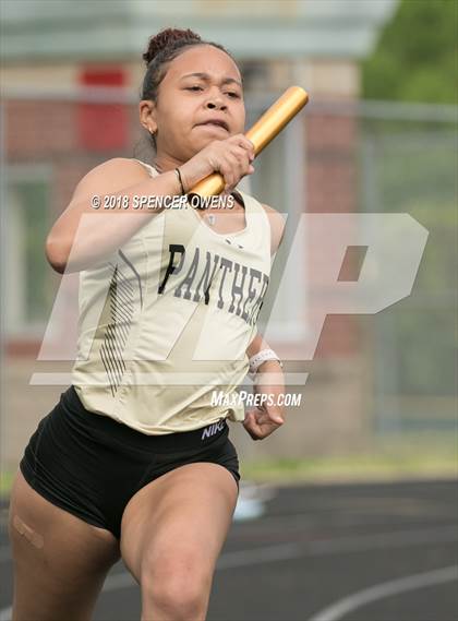 Thumbnail 1 in Butler Invitational photogallery.