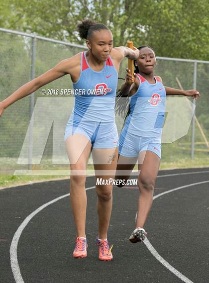 Thumbnail 3 in Butler Invitational photogallery.