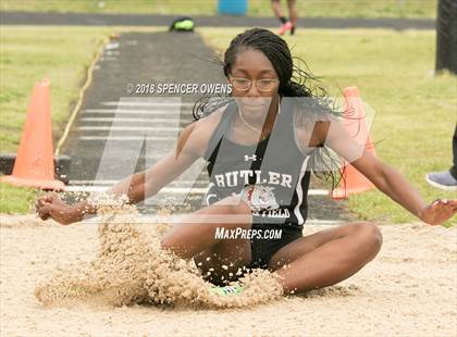 Thumbnail 1 in Butler Invitational photogallery.