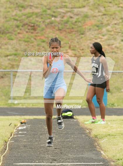 Thumbnail 2 in Butler Invitational photogallery.