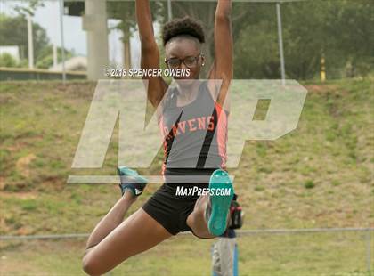 Thumbnail 2 in Butler Invitational photogallery.