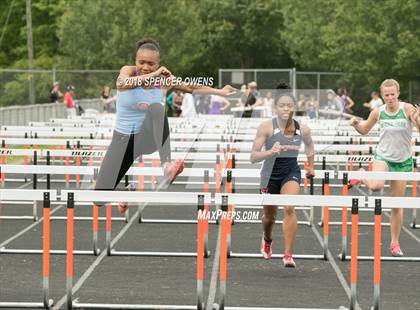 Thumbnail 2 in Butler Invitational photogallery.
