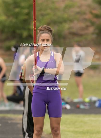 Thumbnail 1 in Butler Invitational photogallery.