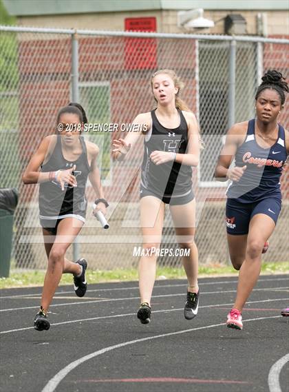 Thumbnail 2 in Butler Invitational photogallery.