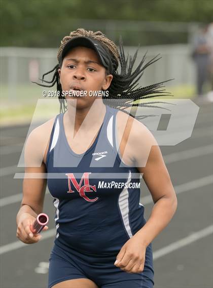 Thumbnail 2 in Butler Invitational photogallery.