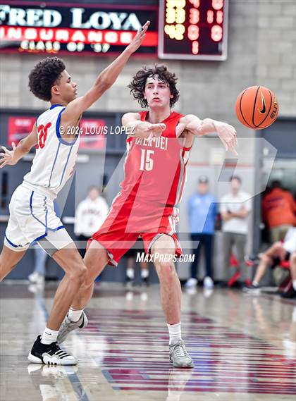 Thumbnail 2 in Los Alamitos @ Mater Dei (Nike Extravaganza) photogallery.