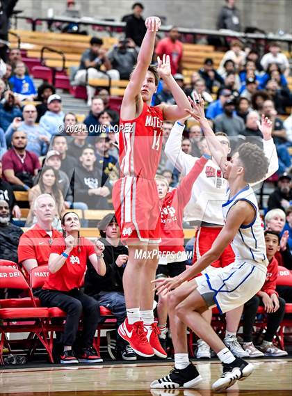 Thumbnail 2 in Los Alamitos @ Mater Dei (Nike Extravaganza) photogallery.