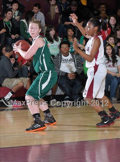 Thumbnail 2 in Mesa Verde vs. West Campus photogallery.