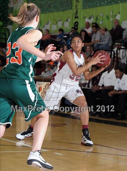 Thumbnail 2 in Mesa Verde vs. West Campus photogallery.