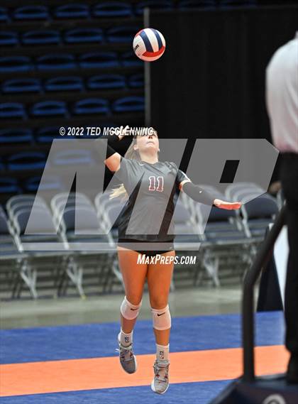 Thumbnail 3 in Benton vs. Valley View (AAA 5A State Final) photogallery.