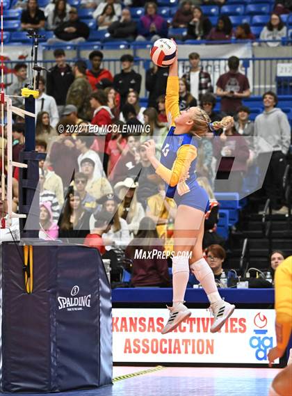Thumbnail 3 in Benton vs. Valley View (AAA 5A State Final) photogallery.