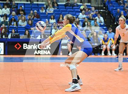 Thumbnail 3 in Benton vs. Valley View (AAA 5A State Final) photogallery.