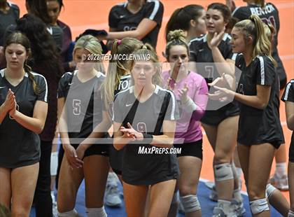 Thumbnail 1 in Benton vs. Valley View (AAA 5A State Final) photogallery.