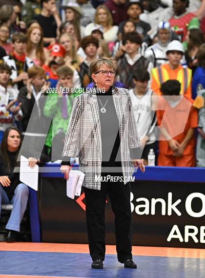 Thumbnail 2 in Benton vs. Valley View (AAA 5A State Final) photogallery.