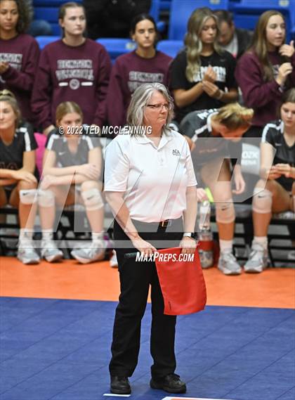 Thumbnail 2 in Benton vs. Valley View (AAA 5A State Final) photogallery.