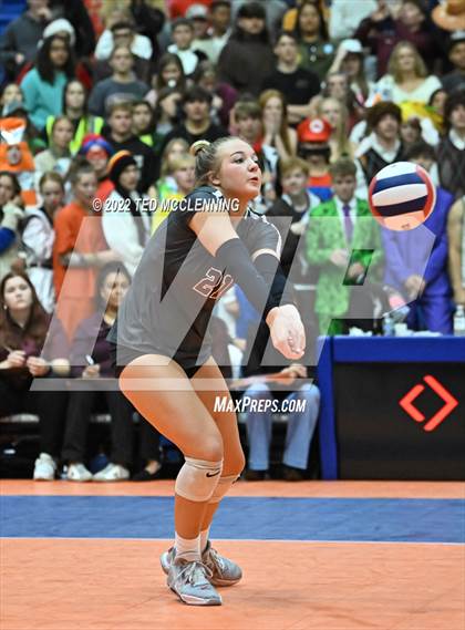 Thumbnail 3 in Benton vs. Valley View (AAA 5A State Final) photogallery.
