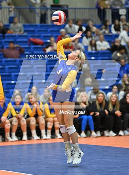 Thumbnail 2 in Benton vs. Valley View (AAA 5A State Final) photogallery.