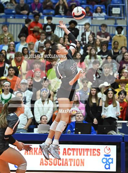 Thumbnail 2 in Benton vs. Valley View (AAA 5A State Final) photogallery.