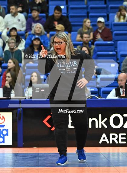Thumbnail 1 in Benton vs. Valley View (AAA 5A State Final) photogallery.