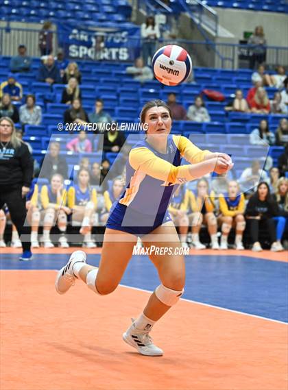 Thumbnail 3 in Benton vs. Valley View (AAA 5A State Final) photogallery.