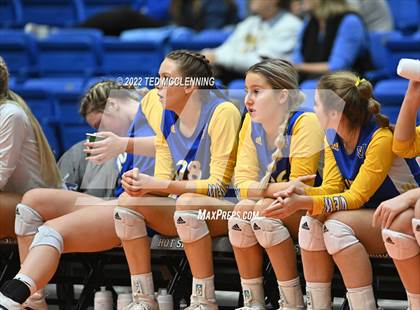 Thumbnail 3 in Benton vs. Valley View (AAA 5A State Final) photogallery.