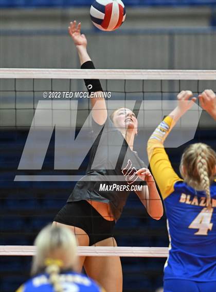 Thumbnail 3 in Benton vs. Valley View (AAA 5A State Final) photogallery.